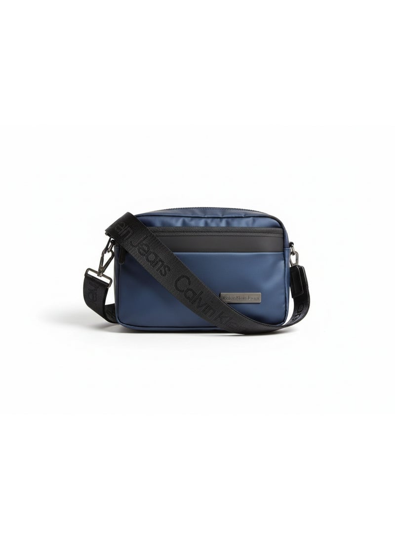 Calvin Klein Jeans Sculpted Monogram Camera Bag – Navy Blue - Image 1